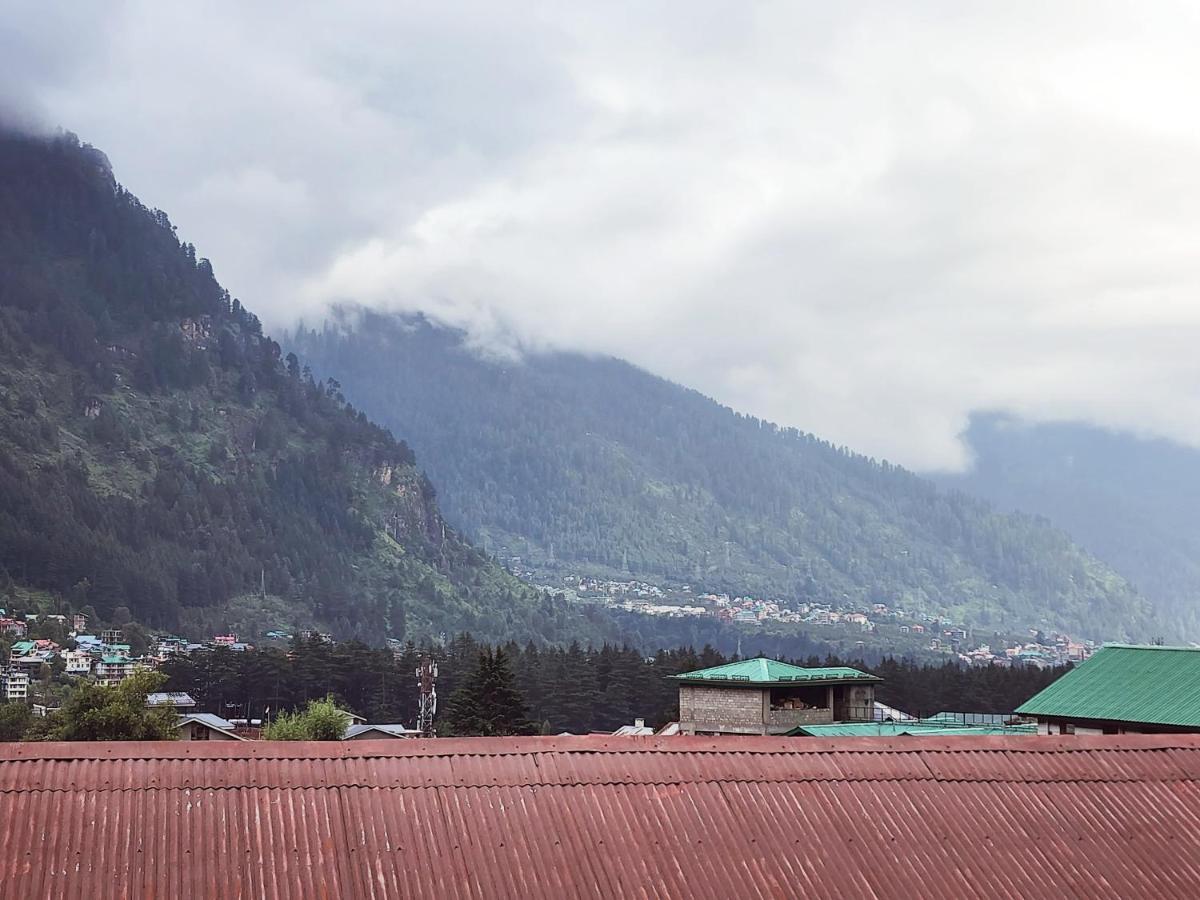 Hotel Solitaire - With Best View Of Mountains - Manali (Himachal Pradesh) — Photos 1